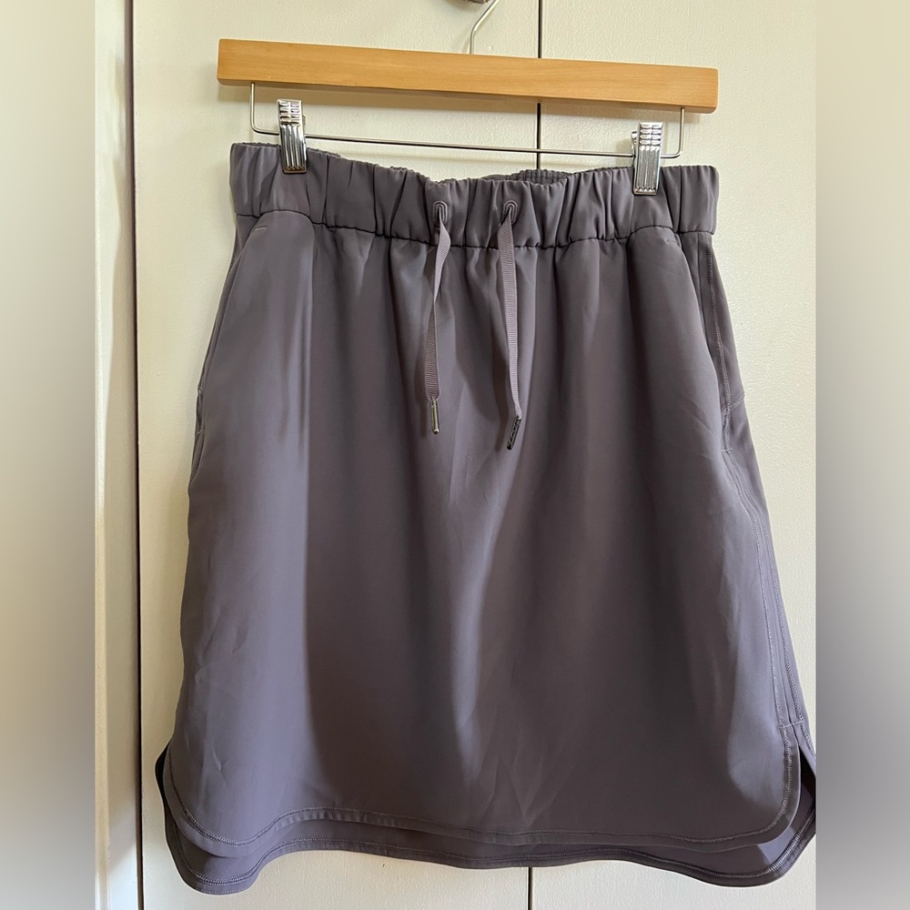 Lululemon On the Fly skirt